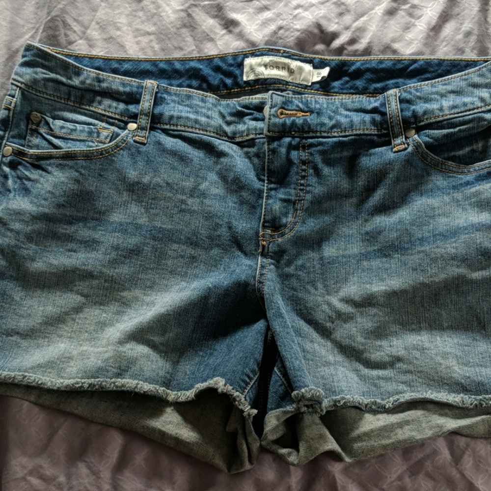 Basic Jean shorts